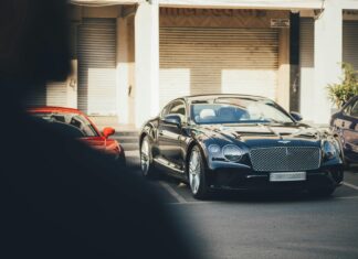 Bentley S Continental: Warum Dieses Luxusauto Alle Blicke Fängt