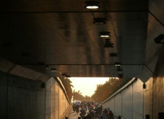 Wie Verhalten Sie Sich Bei Einer Panne In Einem Tunnel Sicher?
