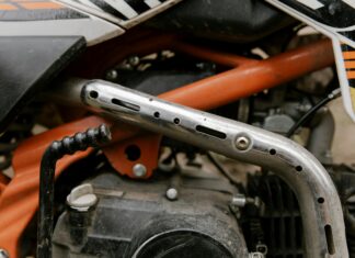 Iron Maiden Flugzeugmodell Entdecken: Faszinierende Details & Fakten